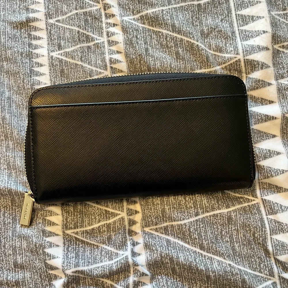 Kate Spade Wallet - Picture 3 of 4